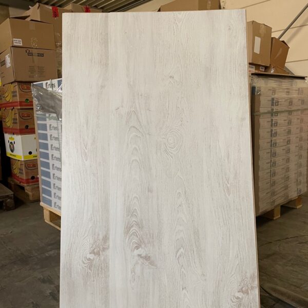 (Lot 54,86m2) Stratifié Charme Blanc – 7MM