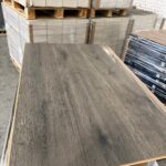 (LOT 113.21 m²) Laminate XL Warm Grey NEUN844 – 8MM (Water-resistant)