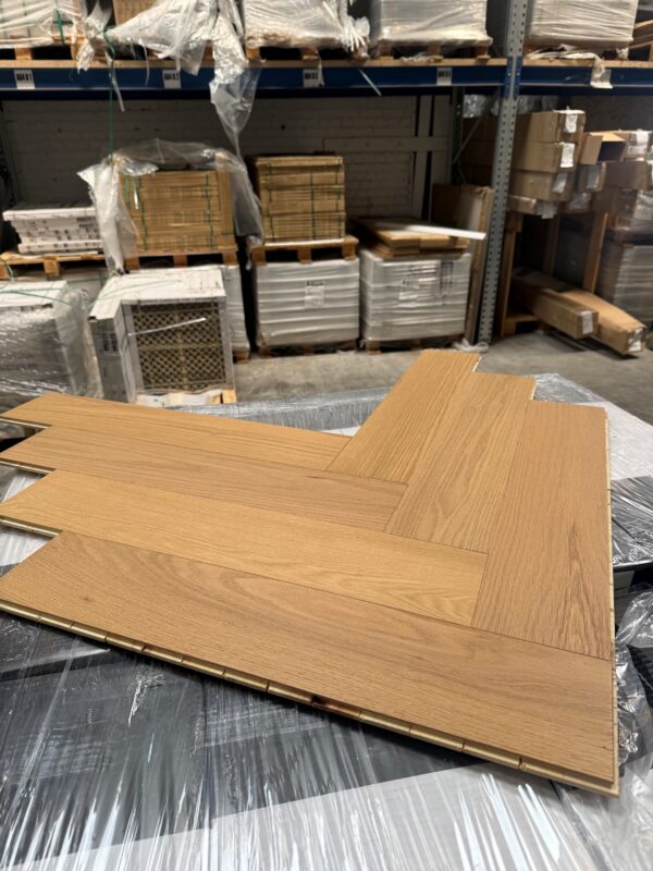 Chêne Parquet Semi-Massif à Chevron - Apparence Naturelle Pure Kortrijk - 14MM/3MM