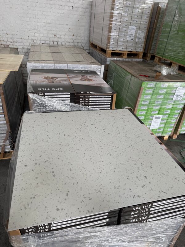 Rigid Click SPC Yukon Stone (DN4516-4) 900MM x 450MM - 6MM (Geïntegreerde ondervloer)
